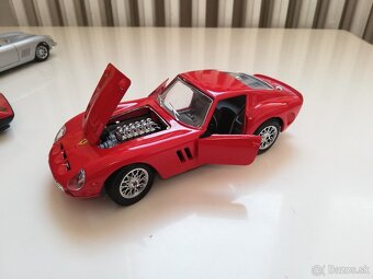 1:24 Bburago 4ks Ferrari modelov - 5