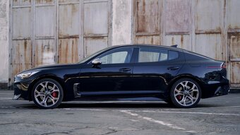 Kia Stinger 3.3l odpočet DPH 272kw (370PS) r.v. 2017, 4x4 - 5