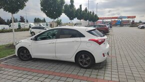 Hyundai i30 1.6 CRDi 81 kW, nafta - 5