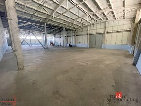 PRENÁJOM: Sklad, hala 861m2 + zázemie 220 m2, rampa - 5