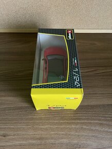 BURAGO AUDI RS5 COUPÉ 1/24 - 5