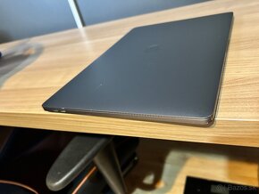 MacBook Pro 15” 2017 i7 250gb - 5