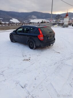 Predám Kia ceed combi platinum 1.6 CRDi automat rv2009 - 5