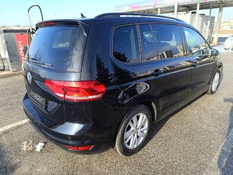 Volkswagen Touran 2.0 TDI DSG - 5