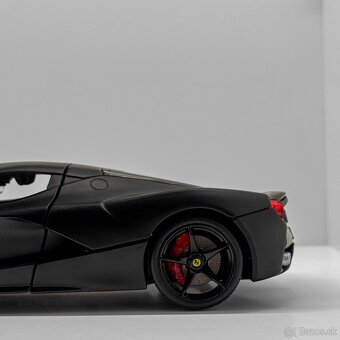 Ferrari LaFerrari Bburago Signature 1:18 - 5