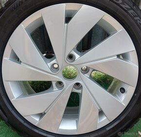 Originálne, prakticky nové, atraktívne disky VW - 5x112 R17 - 5