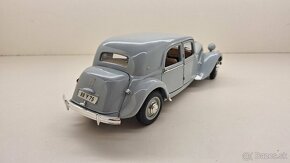 1:18 CITROEN 15CV - 5