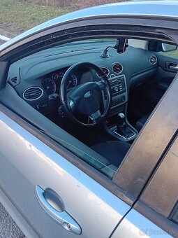 Ford focus 1,6i - 5