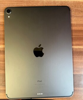 iPad Pro 2018 11” 64gb + CELLULAR - 5