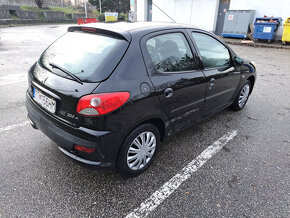 Predám Peugeot 206+, 1.4HDi 50kW, MT/5, 10/2009, 145000km - 5