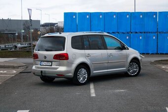 Volkswagen Touran 2.0 TDI Comfortline DSG - 5