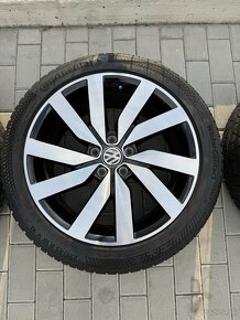 Predam zimnú sadu 5ks VW MARSEILLE R18 5x112 235/45 r18 - 5