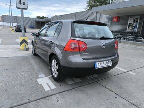 Volkswagen golf 5 1.6 - 5