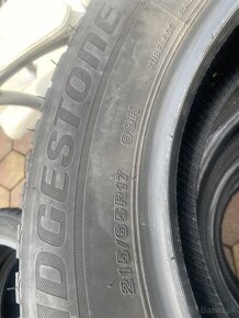 bridgestone 215/65 r17 - 5