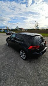 Predám VW Golf 7 - 5