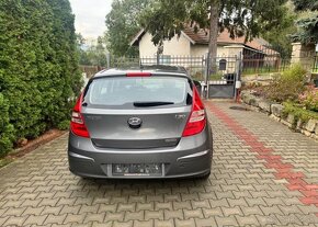 Hyundai i30 1,6 CW CRDi klima sada kol nafta manuál 66 kw - 5