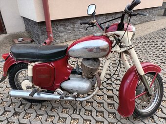 Jawa 250 - 5