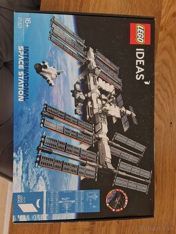 Lego 21321 a Lego 92176 - 5