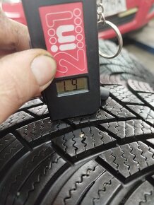 Predám 2ks zimných pneu 195/60 R16 nexen 6.5mm - 5