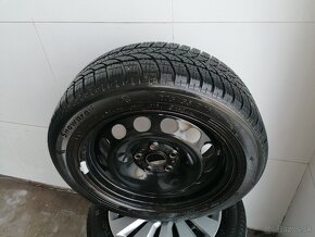 Zimné pneumatiky +Puklice 5x112 205/55R16 Cena 130€ - 5