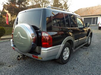 MITSUBISHI PAJERO WAGON 3.2 DI-D 118kW ŤAŽNE - 4x4 - KOŽA - 5