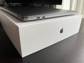 Macbook Pro 13" 2019 v top stave - 5