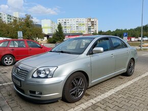 Toyota Avensis 2.2 D-4D - 5