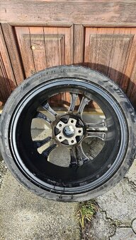 225/40 R18 - 5