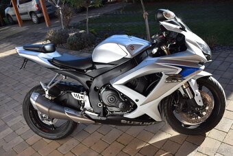 SUZUKI GSX-R 600 - 5