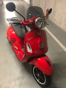 Vespa GTS 300 Super AKRAPOVIC - 5