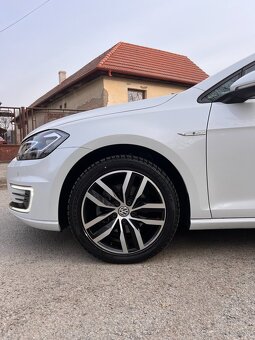 Volkswagen Golf E-Golf - 5