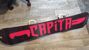 Predám snowboard značka CAPITA DoA  (156cm) - 5