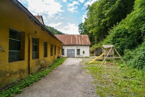 Polyfunkčná budova-obytný, skladový priestor, garáže,dielne - 5