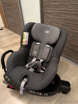 Autosedačka Britax Römer Dualfix 2 R otočná - 5