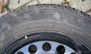 Zimná 17" originál sada ŠKODA KODIAQ 215/65/R17 s puklicami - 5