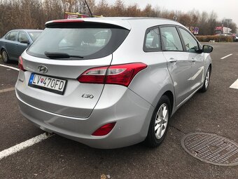 Hyundai i30 CW 1.6i CRDi 16V DOHC Comfort - 5