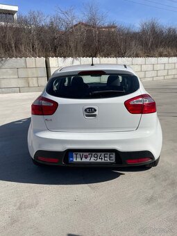 KIA RIO 1.25i - 5