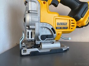 DeWalt DCS331N 18 V priamočiara píla - 5