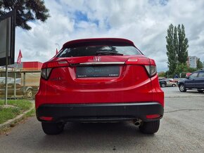 Predám  Honda HR-V 1.5 i-VTEC Elegance CVT - 5