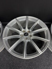 Alu AUDI RS6 5x112 21” - 5