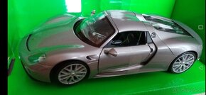 Model WELLY 1:24 Porsche 918 spyder - 5