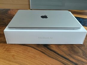 MacBook AIR M2 Silver Záruka 99% batéria - 5