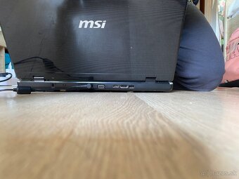 MSI CR610 - 5