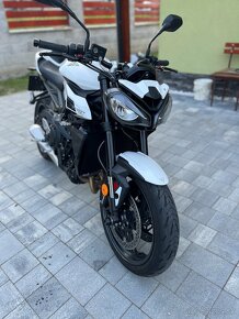 Triumph Street Triple 765 R (RS)  2023 - 5