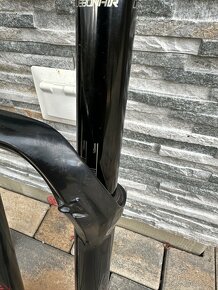 RockShox vidlica 35 Yari 29” - 5