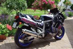 SUZUKI GSXR 1100 - 5