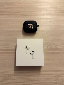 AirPods 3.Generacia s MagSafe nabijacim puzdrom - 5