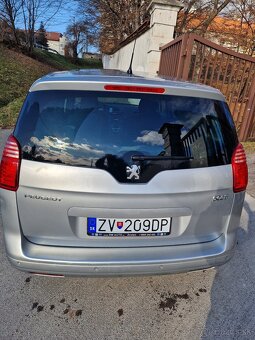 Peugeot 5008 2hdi 110kw r.v2013 sk auto 7miestny - 5