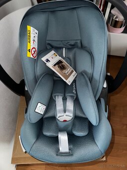 CYBEX Cloud G i-Size PLUS Stormy Blue - 5