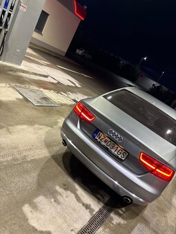 Audi A8 - 5